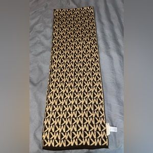 ** MICHAEL KORS*** scarf